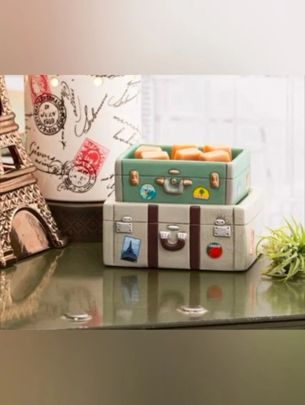 Scentsy Bon Voyage Warmer 2 Pc Luggage Trunk 1940 Style-Retired/RARE-NEW IN BOX
